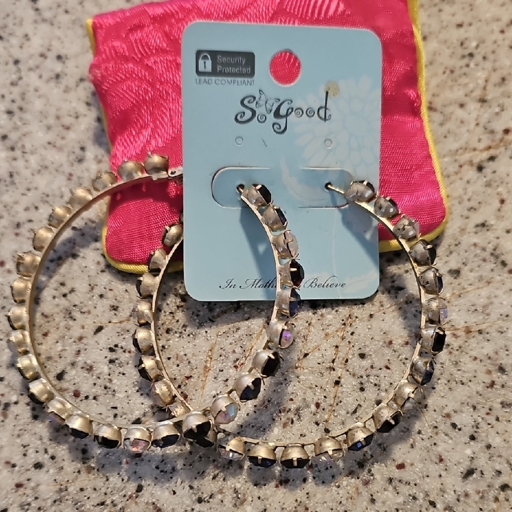 Stylish Silver Hoop Earrings by So Good